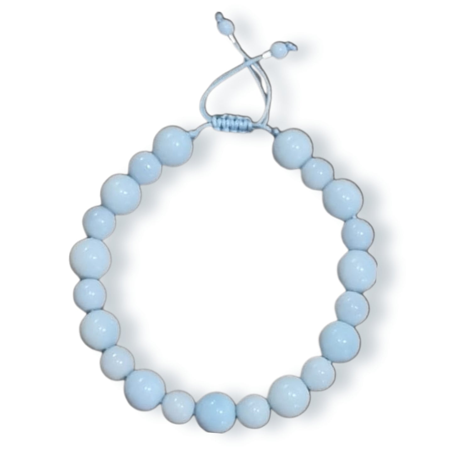 Hellblaues Armband aus Glasperlen Ø 6cm verstellbarer Verschluss aus einer Kordel geknüpft verschiebbar.