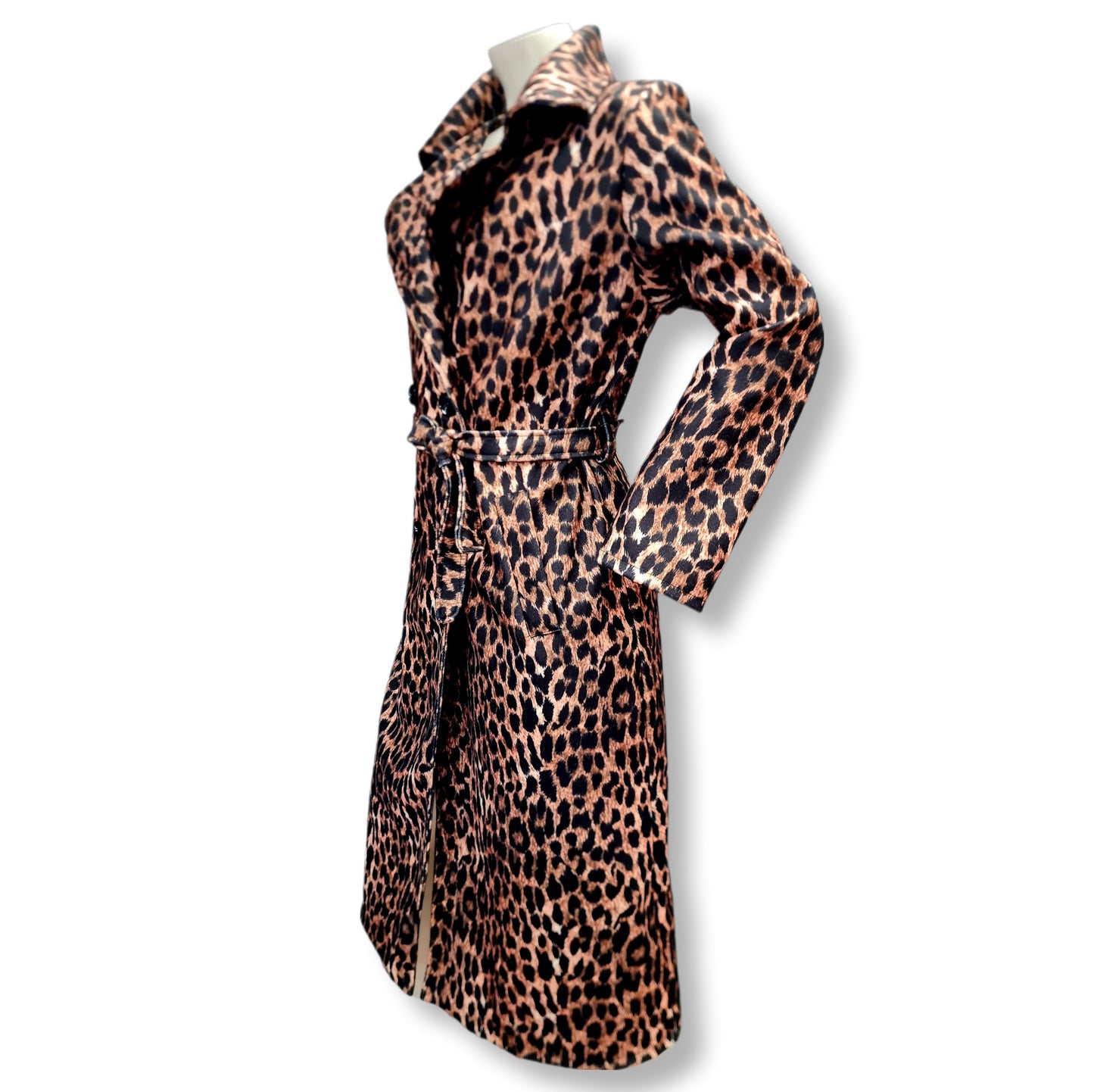 Mantel komplett in Leoprintdruck mit Gürtel und Doppelreiher