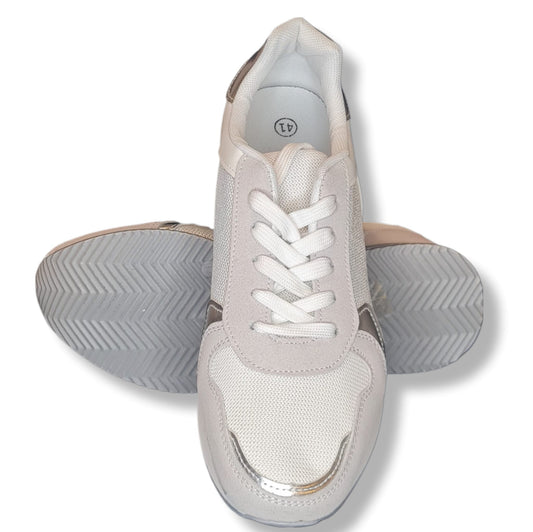 Sneaker Weiß Grau Silber  Verschluss Schnürung Obermaterial Synthetik, EVA Gummisohle sehr leicht und bequem