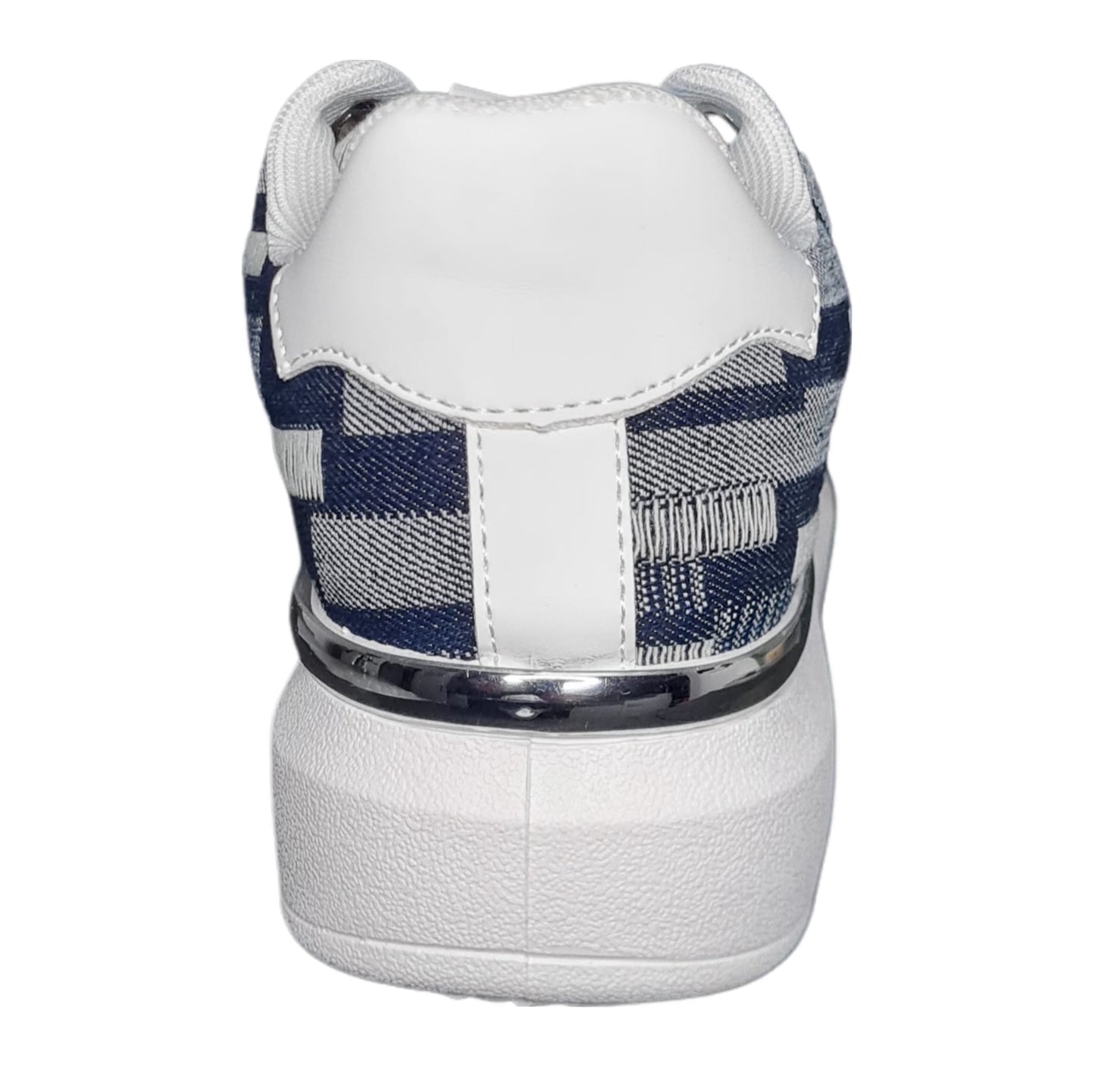 Als Sneakerliebhaber werden Sie von diesen klassischen, sportlichen Sneakern in den Farben Weiß und Blau begeistert sein. Hergestellt aus atmungsaktiver Baumwolle in Leinenoptik, bieten sie nicht nur einen hohen Tragekomfort, sondern verleihen Ihnen auch einen lässigen Look. Die EVA-Zwischensohle und die strapazierfähige Gummisohle garantieren zudem eine optimale Dämpfung und Rutschfestigkeit. Perfekt für jeden Segelschuh-Liebhaber mit einem mittelhohen Absatz von 3cm.